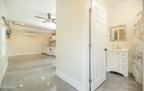 $6,000 | 69 West Lynwood Street, Phoenix, AZ 85004