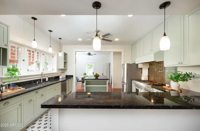 $6,850 | 69 West Lynwood Street, Phoenix, AZ 85004