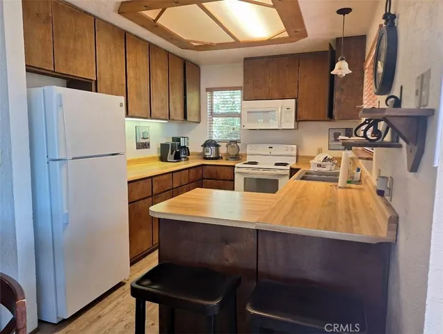 $1,900 | 11664 Lakeview Drive, Clearlake Oaks, CA 95423