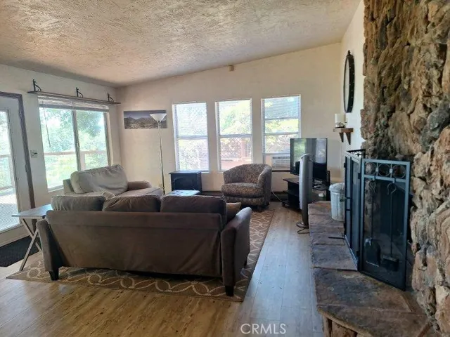 $1,900 | 11664 Lakeview Drive, Clearlake Oaks, CA 95423