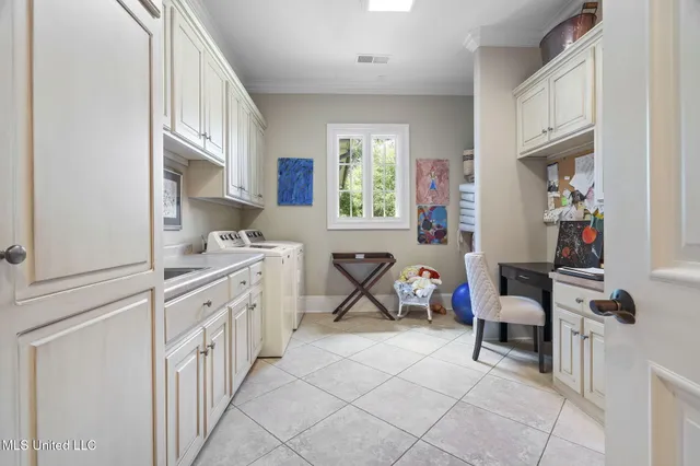 $989,000 | 1001 Hickory Ridge Drive, Hernando, MS 38632