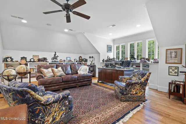 $989,000 | 1001 Hickory Ridge Drive, Hernando, MS 38632