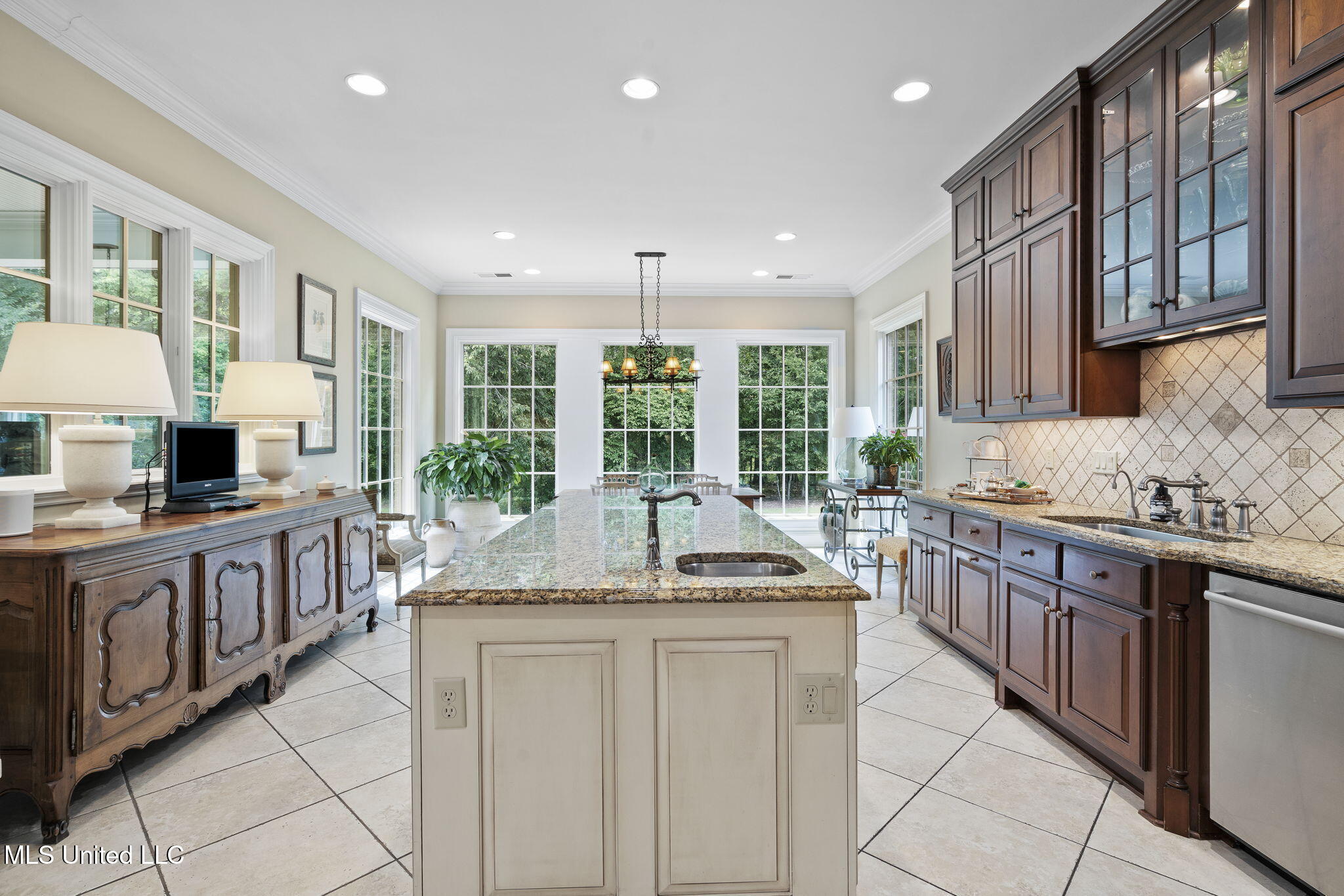 1001 Hickory Ridge Drive Hernando, MS 38632 - Photo 6 of 29 16-web-or-mls-1001 Hickory Ridge Dr-16