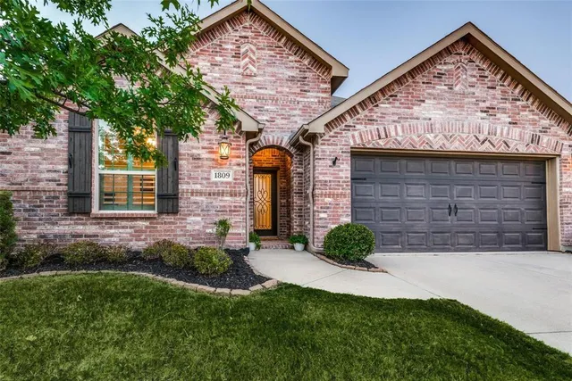 $2,350 | 1809 Whistler Drive, Little Elm, TX 75068