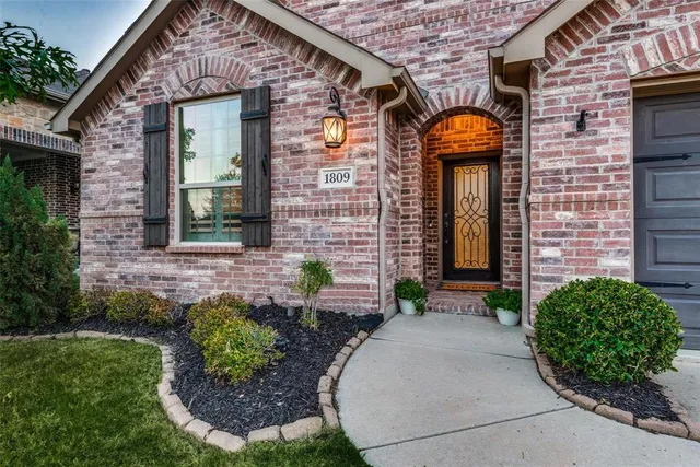 $2,350 | 1809 Whistler Drive, Little Elm, TX 75068