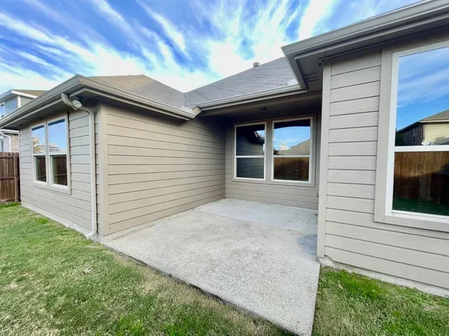 $2,350 | 1809 Whistler Drive, Little Elm, TX 75068