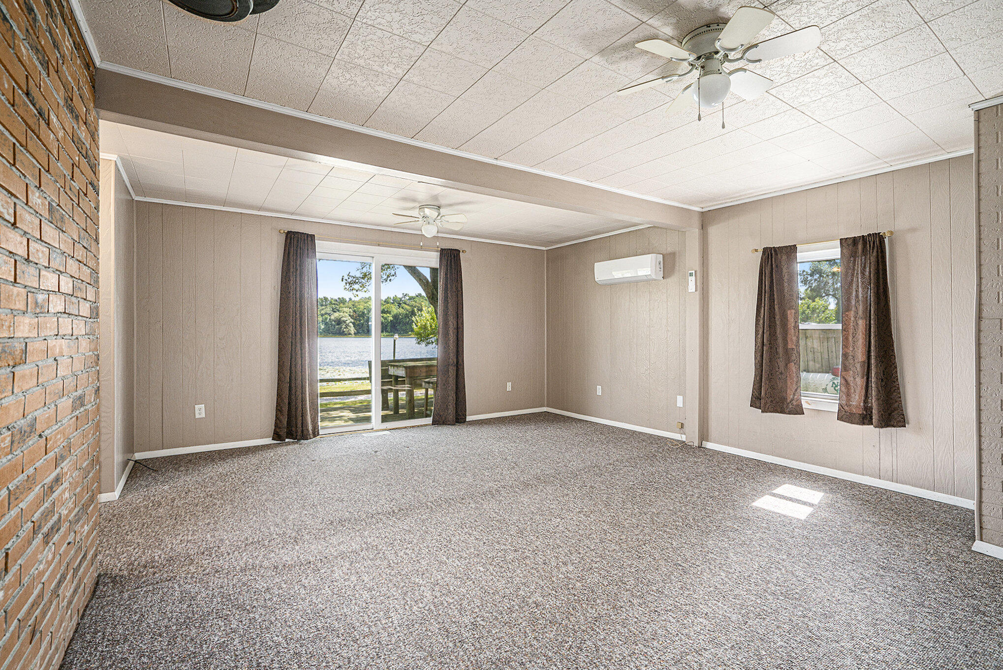 68435 Sweet Lake Road Sturgis, MI 49091 - Photo 6 of 29 Living Room