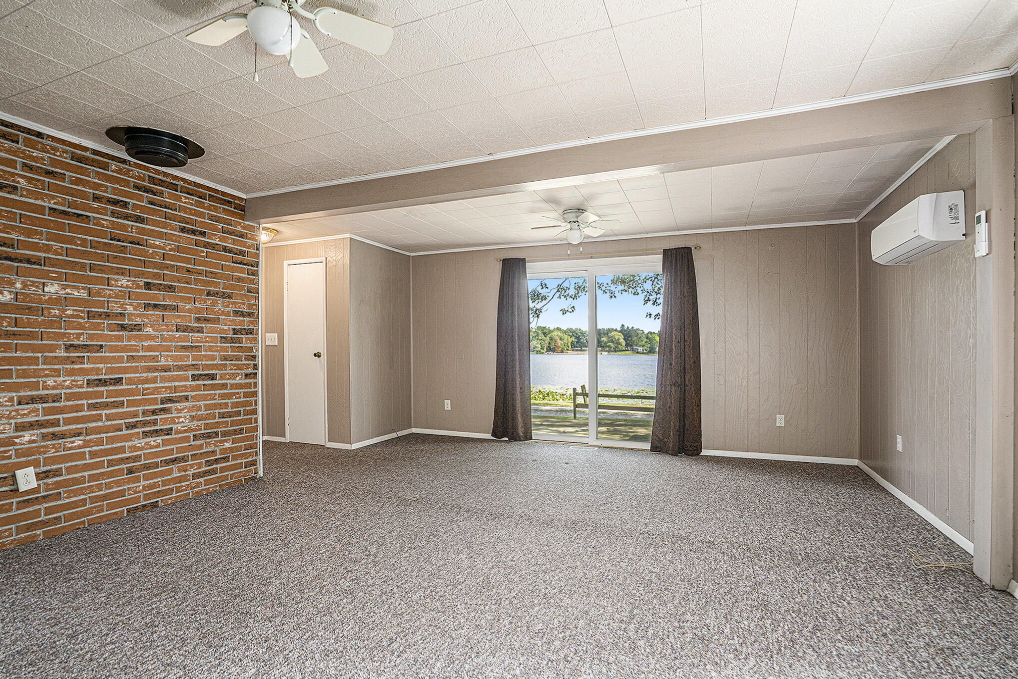 68435 Sweet Lake Road Sturgis, MI 49091 - Photo 7 of 29 Living Room