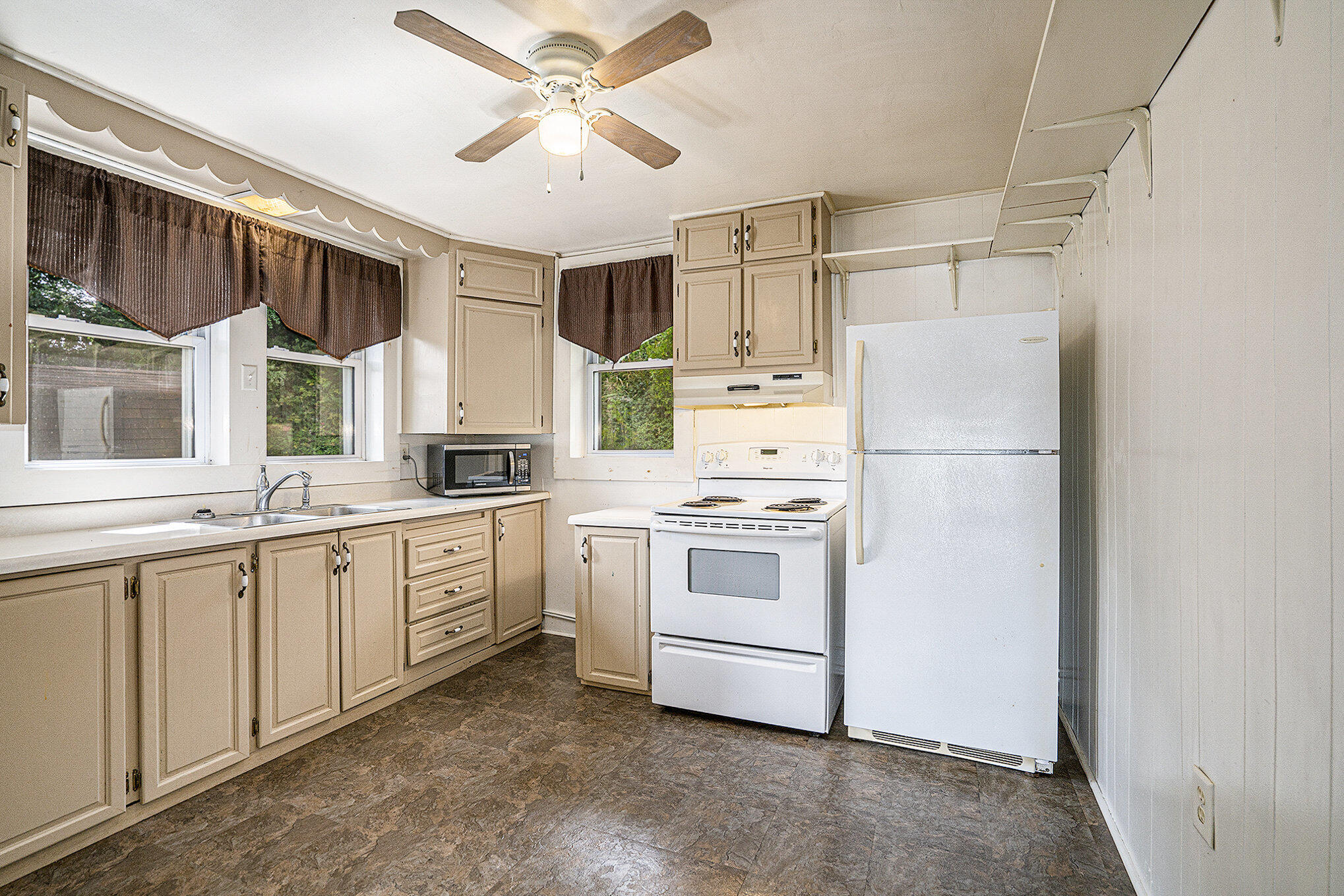 68435 Sweet Lake Road Sturgis, MI 49091 - Photo 8 of 29 Kitchen