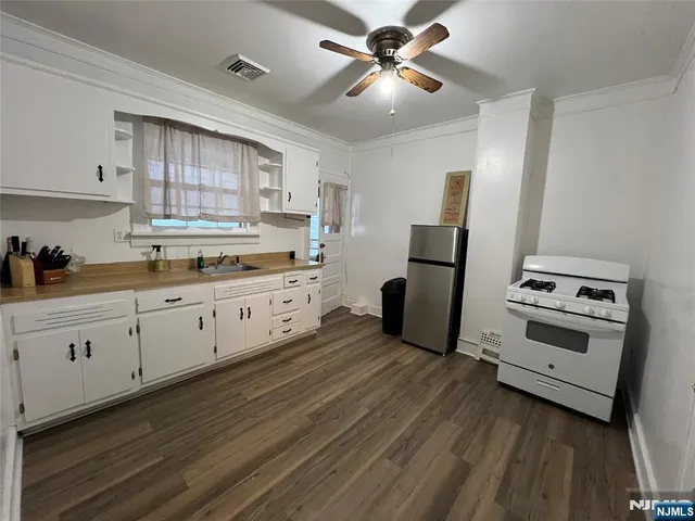 $1,450 | 424 Banta Avenue, Unit 4, Garfield, NJ 07026