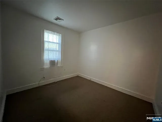 $1,450 | 424 Banta Avenue, Unit 4, Garfield, NJ 07026