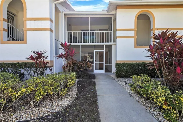 $249,000 | 6904 Drewrys Bluff, Unit 803, Bradenton, FL 34203