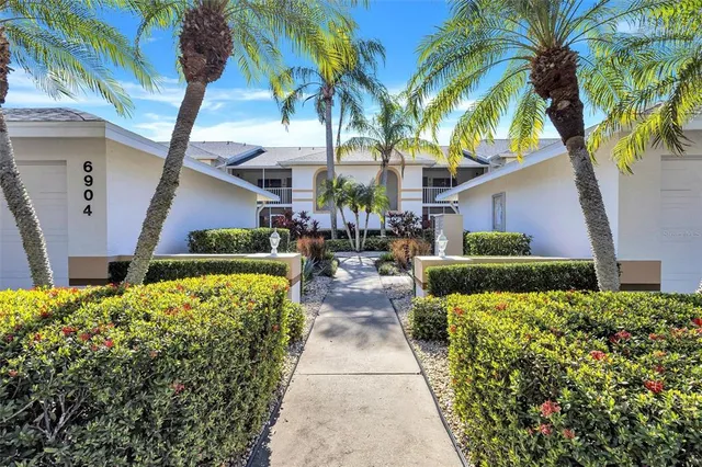 $249,000 | 6904 Drewrys Bluff, Unit 803, Bradenton, FL 34203