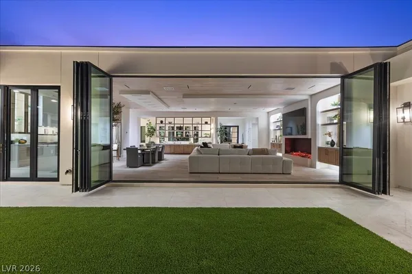 $25,000 | 2401 Driftwood Drive, Las Vegas, NV 89107