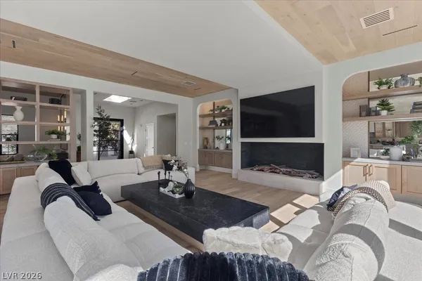 $25,000 | 2401 Driftwood Drive, Las Vegas, NV 89107