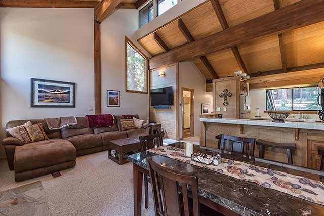 6144 Feather Ridge Truckee, CA 96161 - Photo 5 of 14