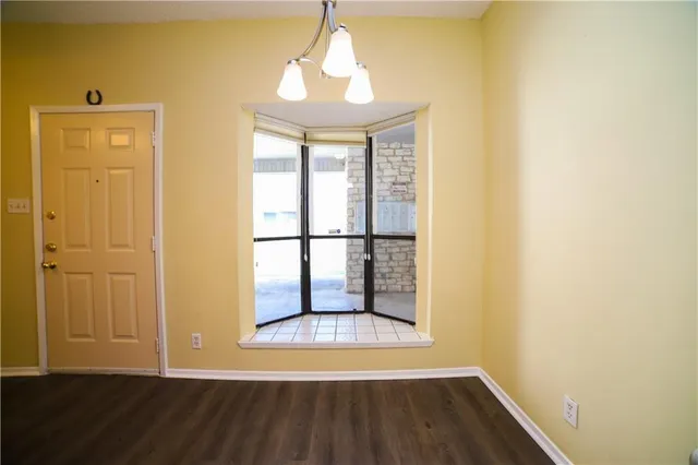 $1,300 | 2604 Salado Street, Unit 103, Austin, TX 78705