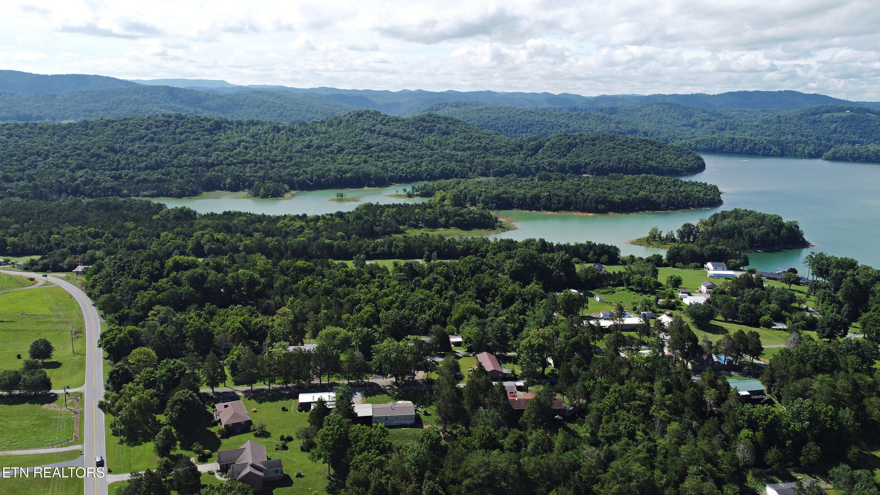 121 Harness Road New Tazewell, TN 37825 - Photo 53 of 59 DJI_0318