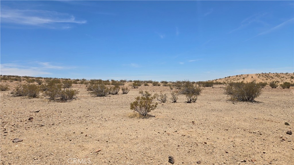 0 Vicinity 160th Street Edwards, CA 93523 - Photo 6 of 18 a view of a beach with a snow on the beach