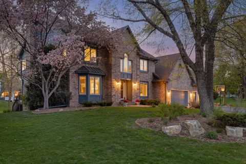 $875,000 | 3015 Olive Lane North, Plymouth, MN 55447
