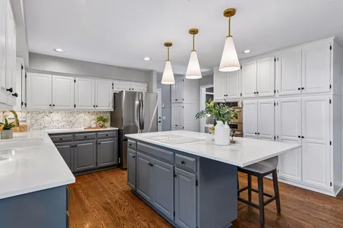 $875,000 | 3015 Olive Lane North, Plymouth, MN 55447
