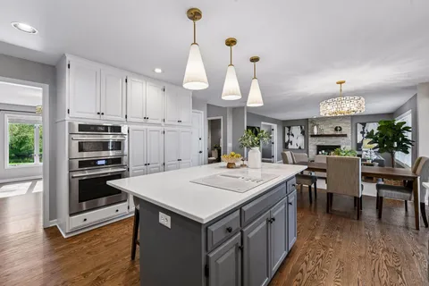 $875,000 | 3015 Olive Lane North, Plymouth, MN 55447
