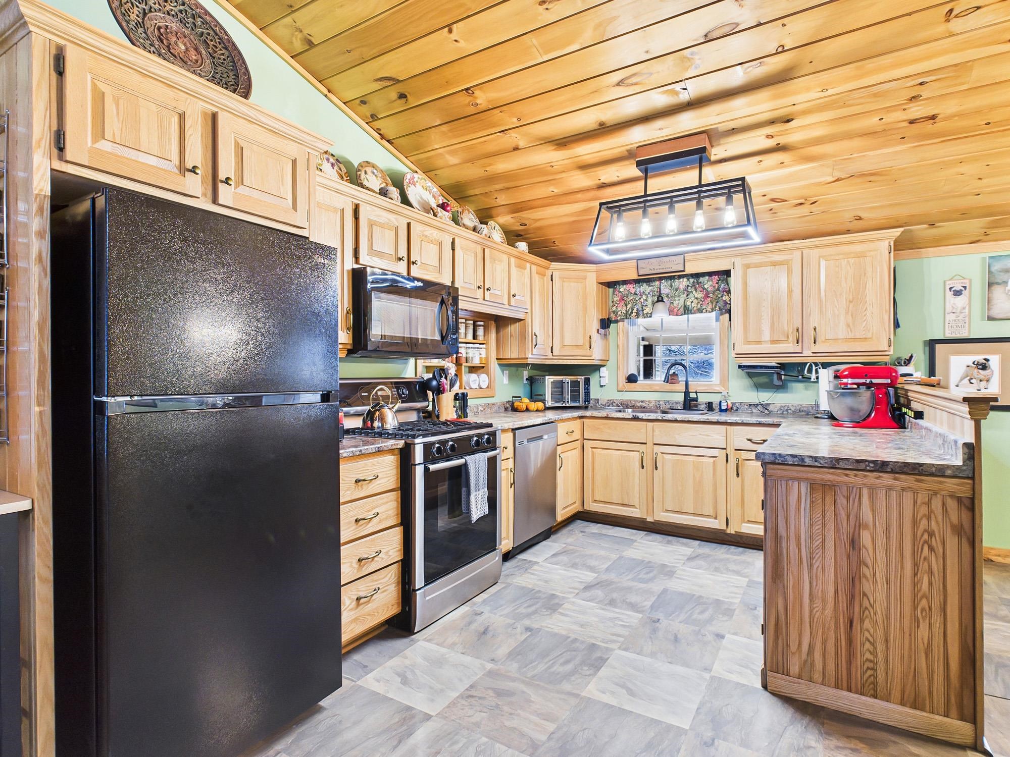 361 Jackson Lodge Road Canaan, VT 05903 - Photo 6 of 58