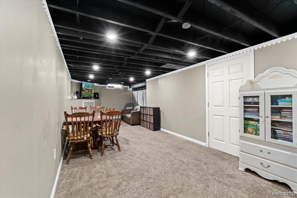 22035 Inkster Road Farmington Hills, MI 48336 - Photo 11 of 17
