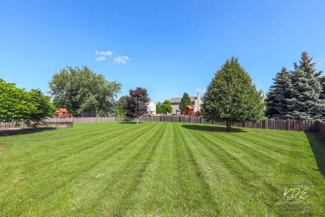 $3,500 | 2612 Lundquist Drive, Aurora, IL 60503