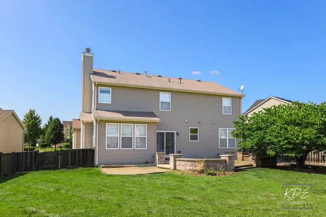 $3,500 | 2612 Lundquist Drive, Aurora, IL 60503