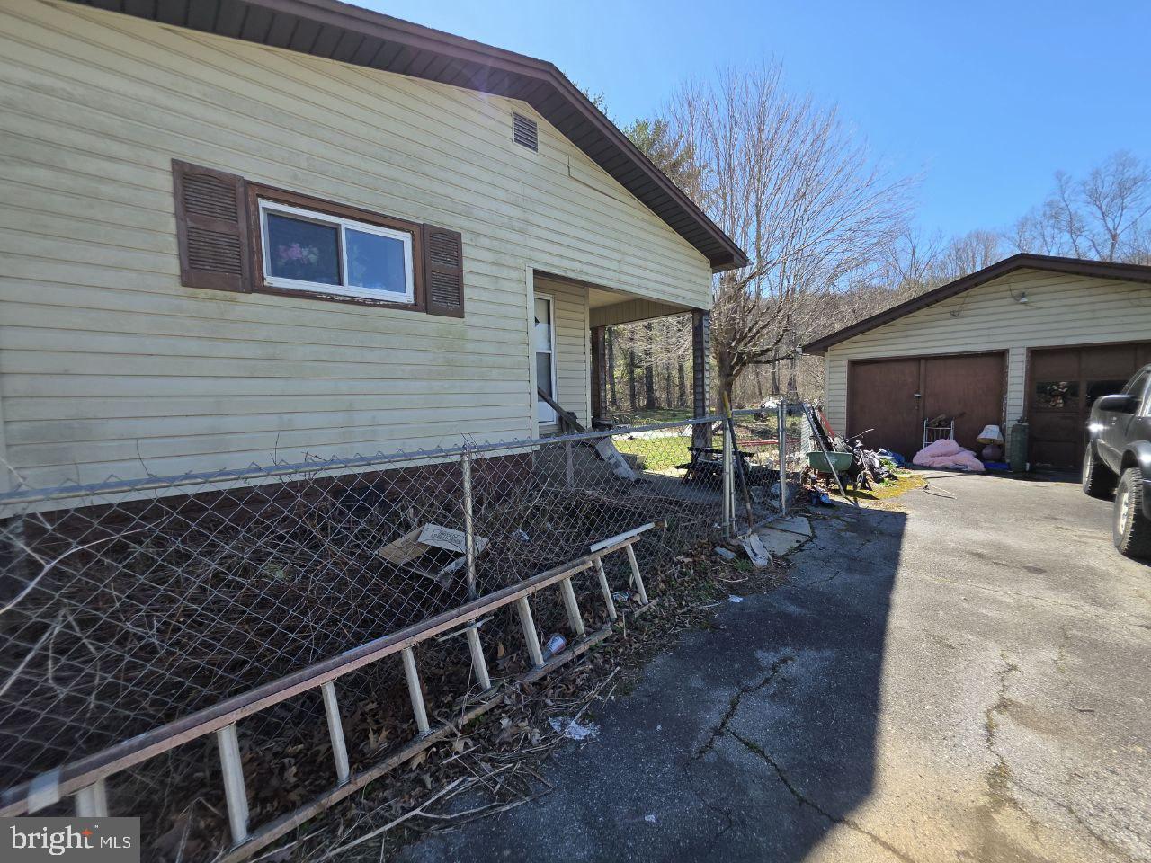 564 Stoney Battery Road Marion, VA 24354 - Photo 2 of 10