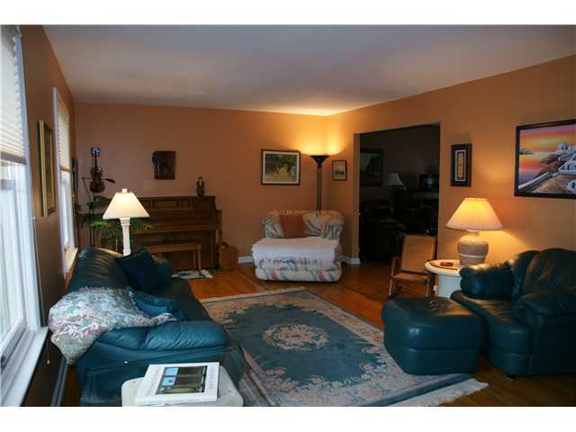 1395 Windham Road Columbus, OH 43220 - Photo 6 of 22 Gallery Image 6