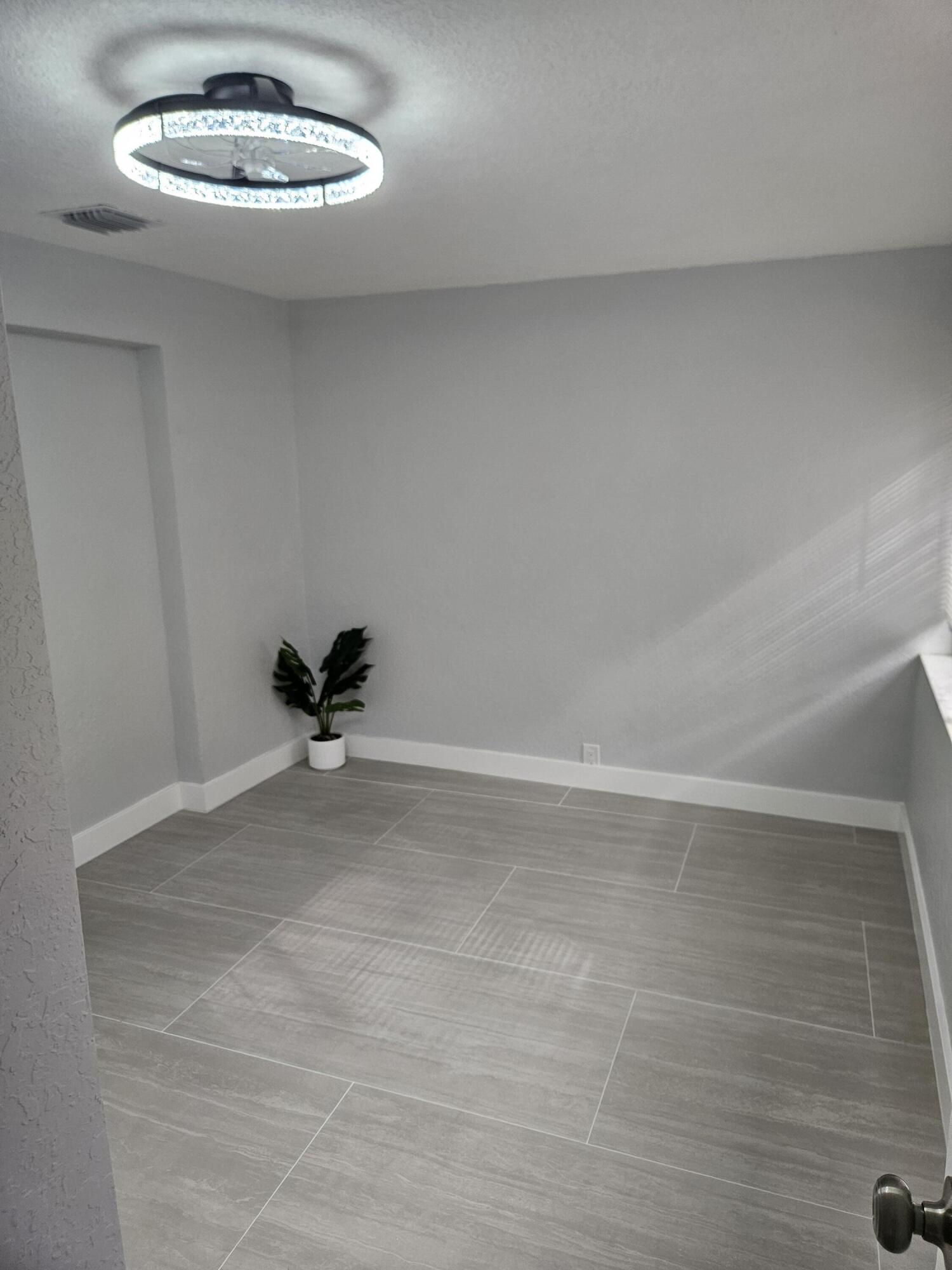 2010 Northeast 33rd Street Lighthouse Point, FL 33064 - Photo 14 of 22 20251213_140137