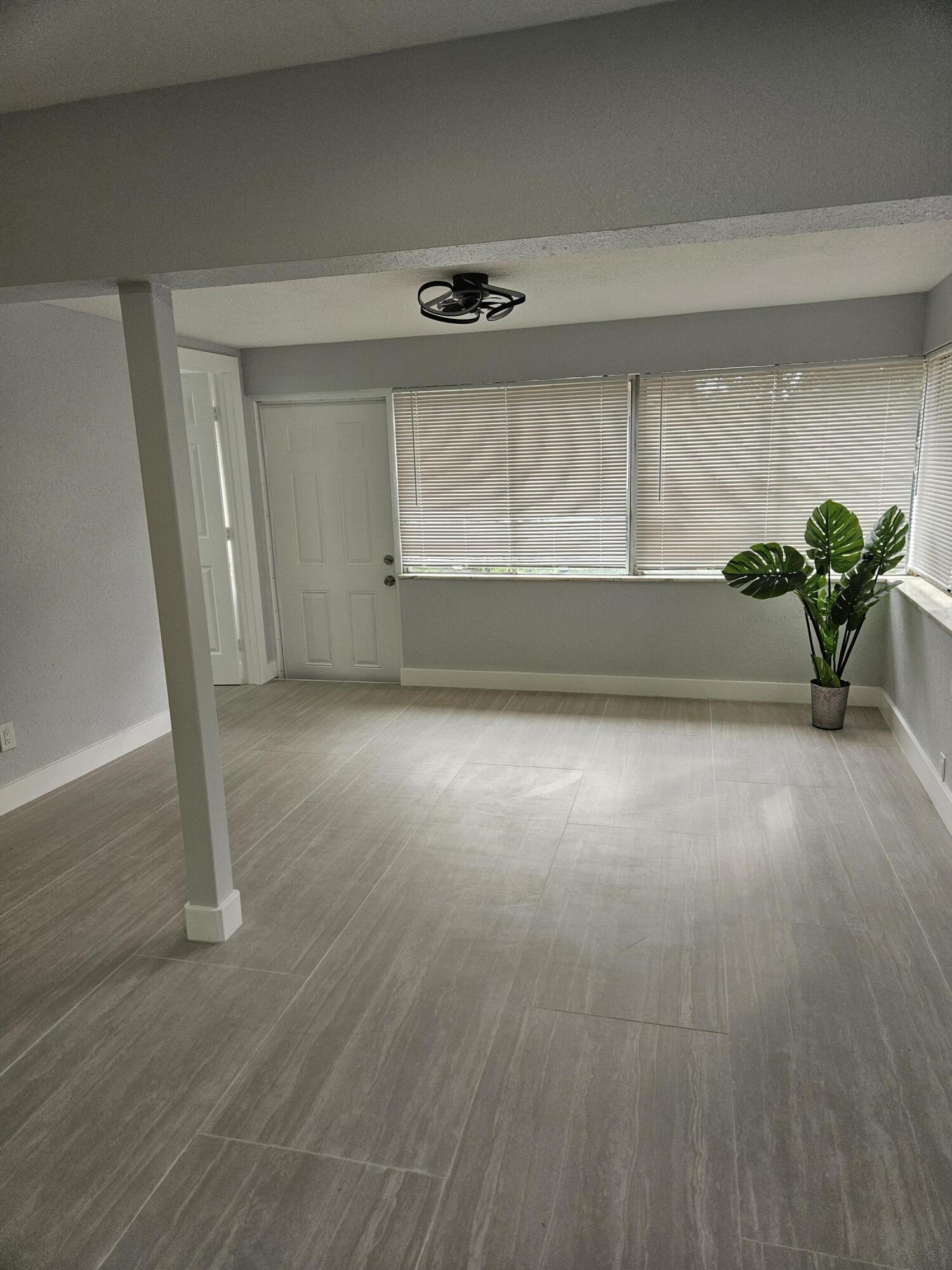 2010 Northeast 33rd Street Lighthouse Point, FL 33064 - Photo 5 of 22 20251213_140125