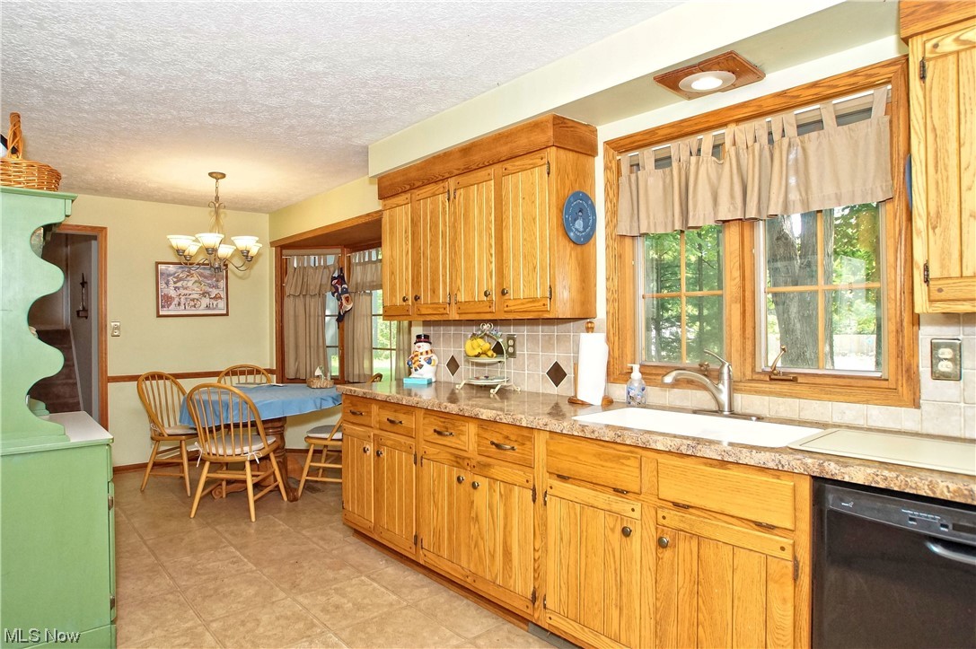 7680 Maple Grove Road Chesterland, OH 44026 - Photo 11 of 29 Gallery Image 11