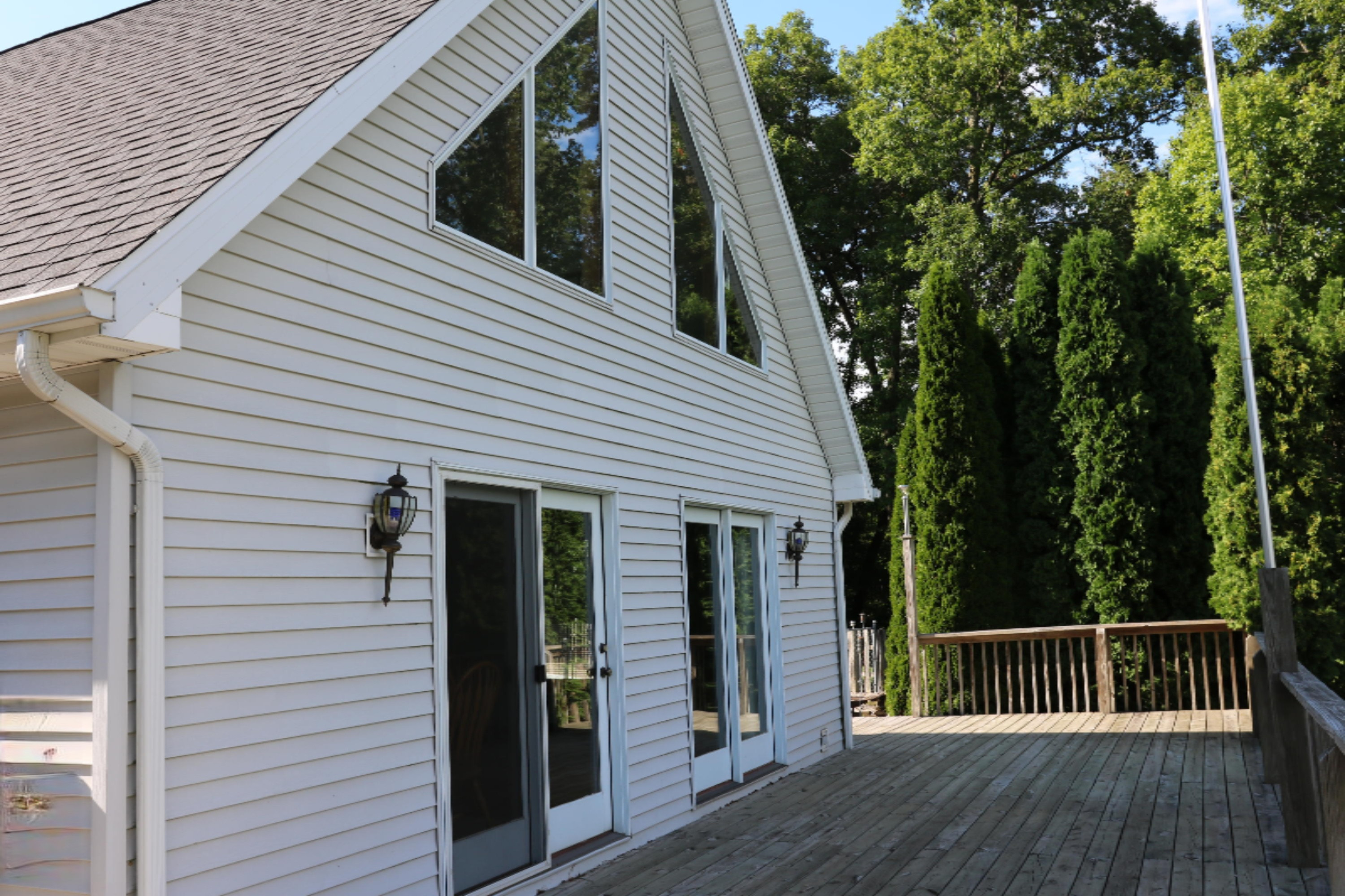 68918 Territorial Road Watervliet, MI 49098 - Photo 18 of 19 Wrapping deck