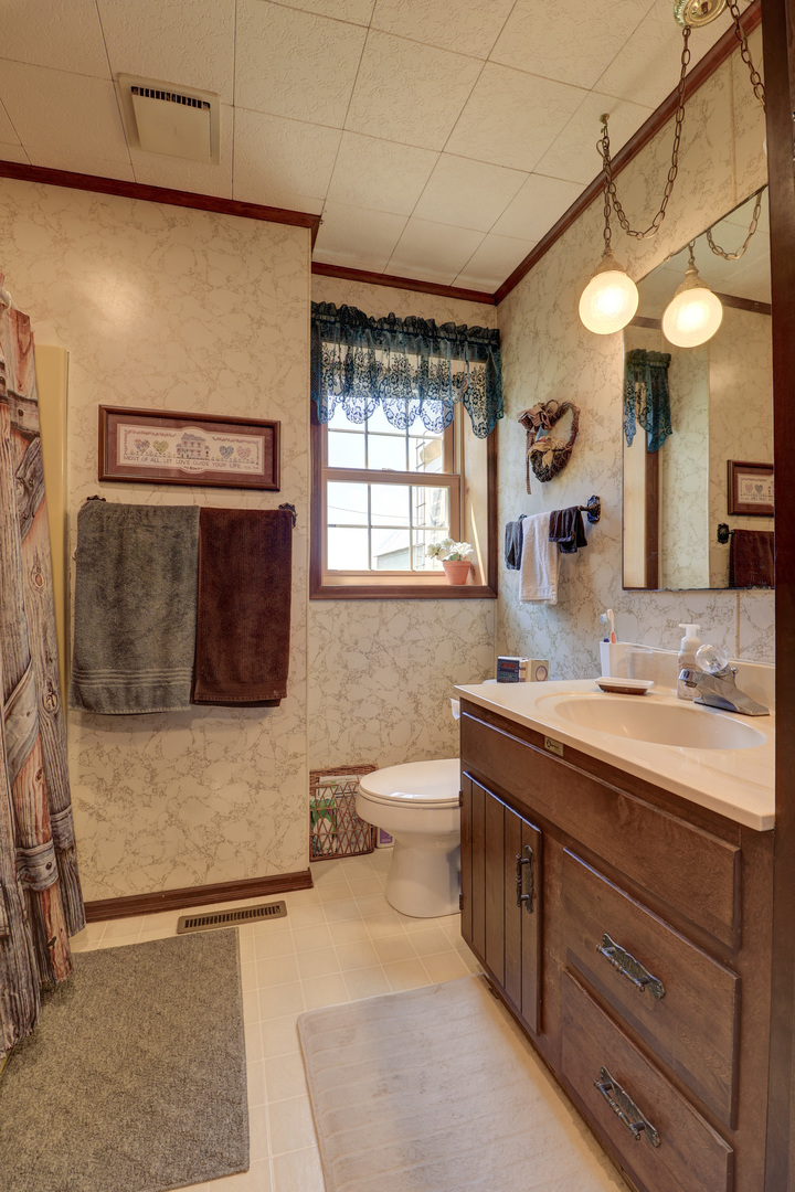 17331 Hillside Road Morrison, IL 61270 - Photo 10 of 34