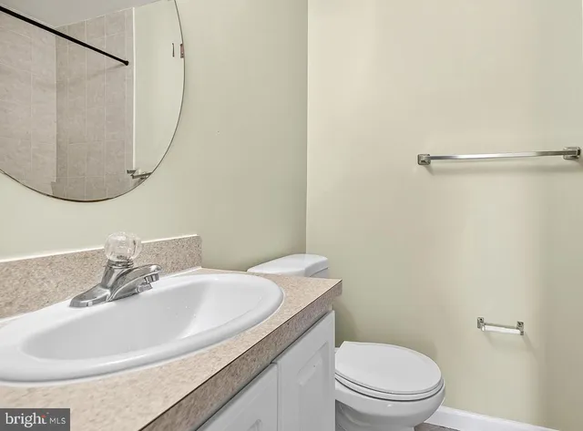 $2,100 | 4709 Tecumseh Street, Unit 302, College Park, MD 20740