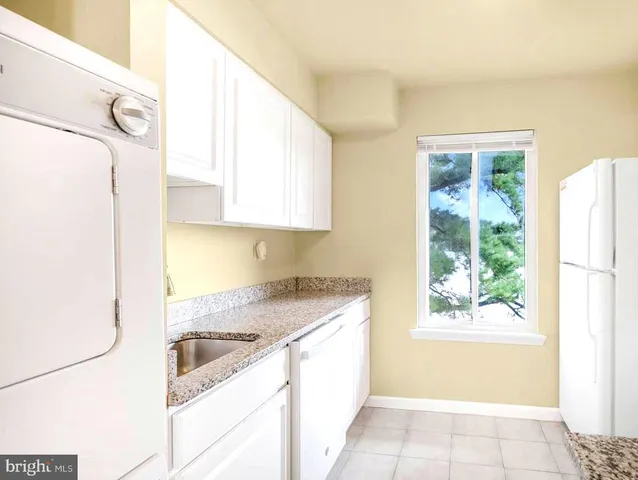 $2,100 | 4709 Tecumseh Street, Unit 302, College Park, MD 20740