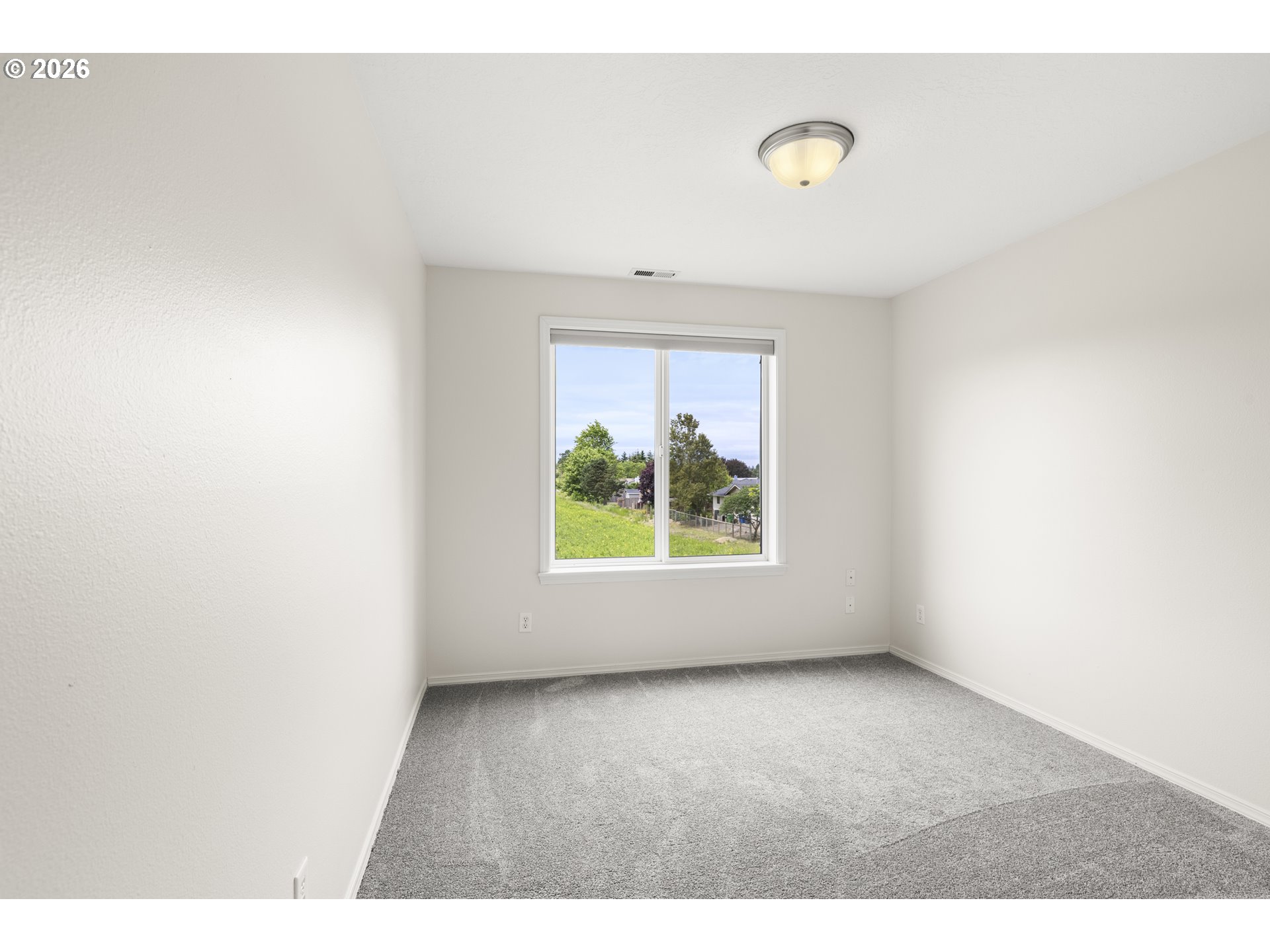 535 Maple Street Mount Angel, OR 97362 - Photo 34 of 48 a view of an empty room
