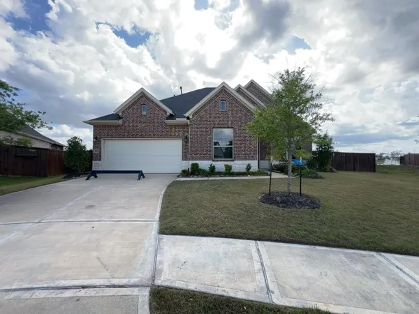 $2,800 | 5602 Caracara Street, Manvel, TX 77578