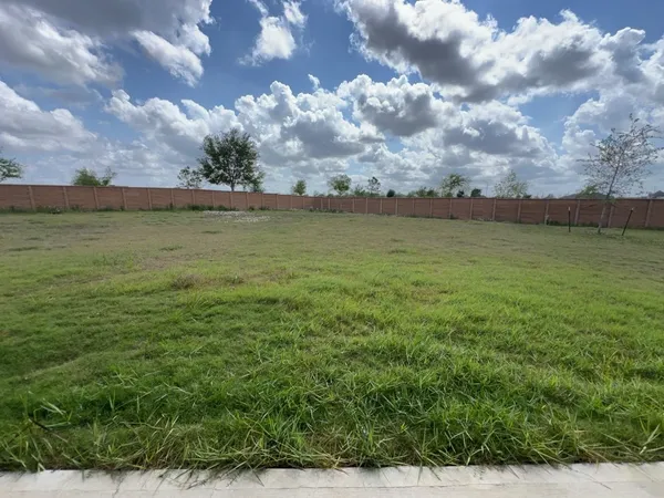 $2,800 | 5602 Caracara Street, Manvel, TX 77578