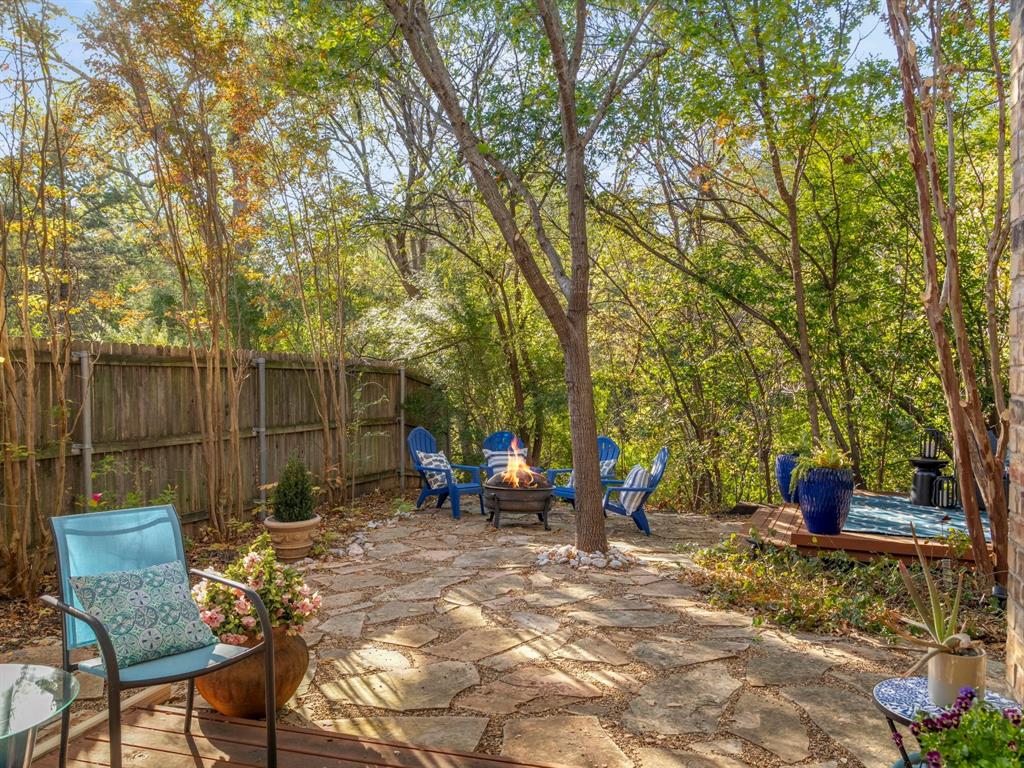 13347 Pandora Circle Dallas, TX 75238 - Photo 31 of 36 a view of a outdoor space with a patio