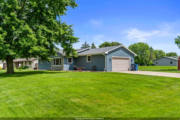 $369,000 | 1595 Nelson Court, Neenah, WI 54956