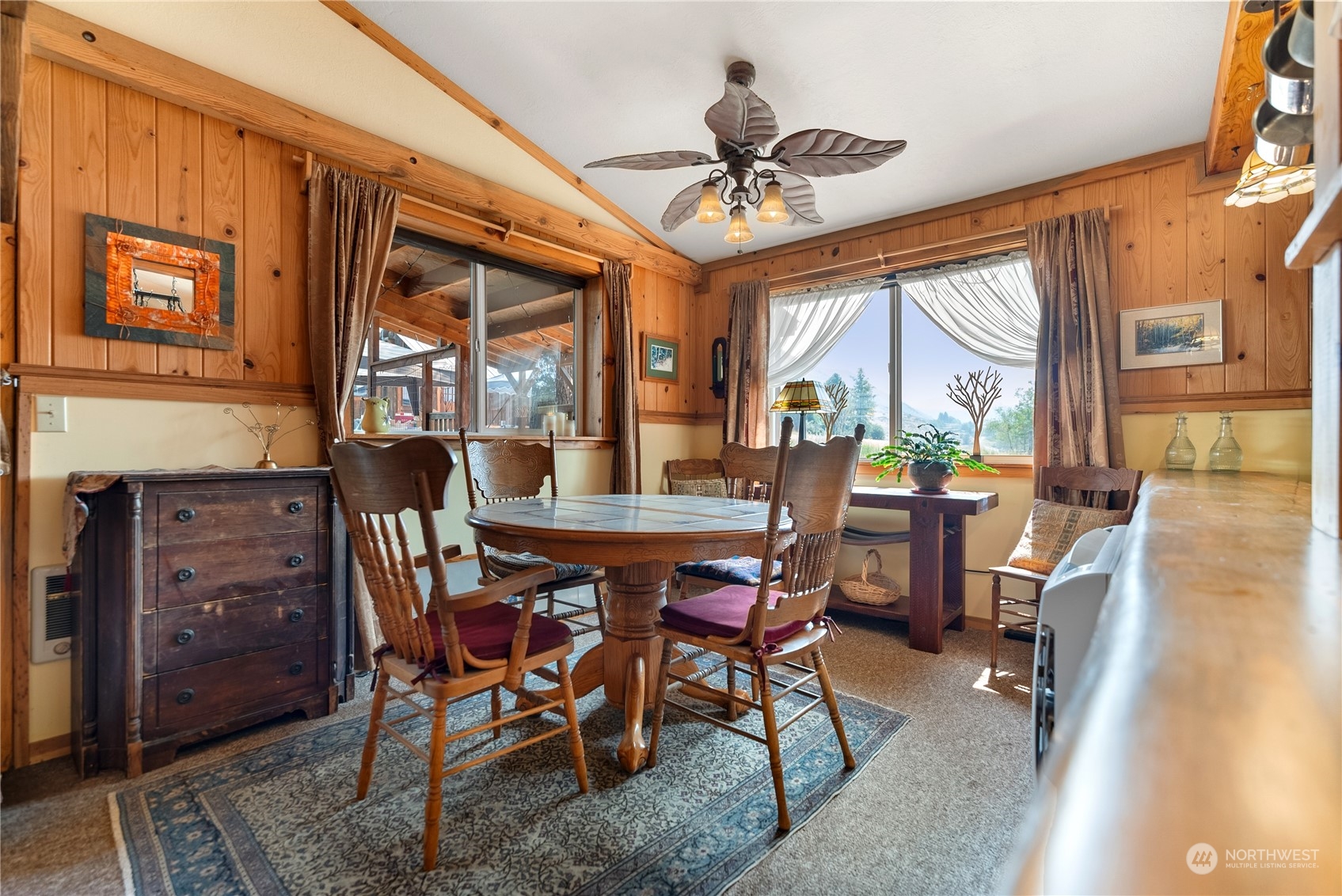 822 Main Street Winthrop, WA 98862 - Photo 17 of 40