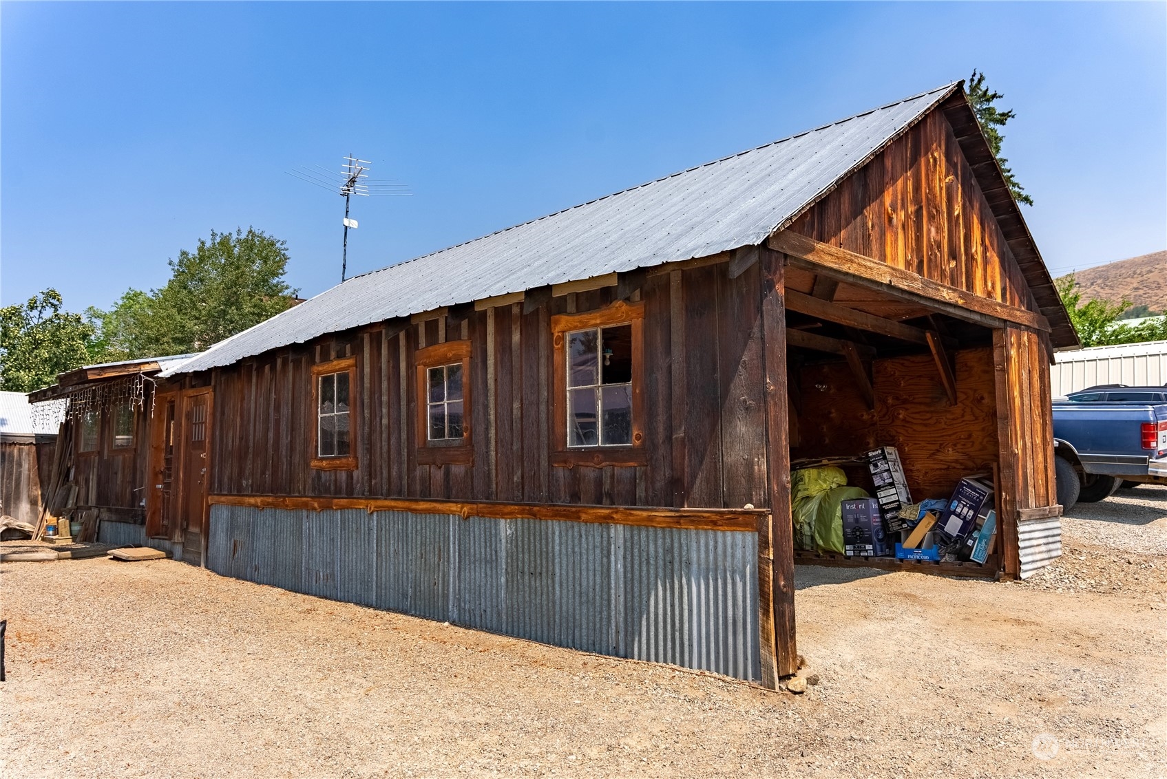 822 Main Street Winthrop, WA 98862 - Photo 34 of 40