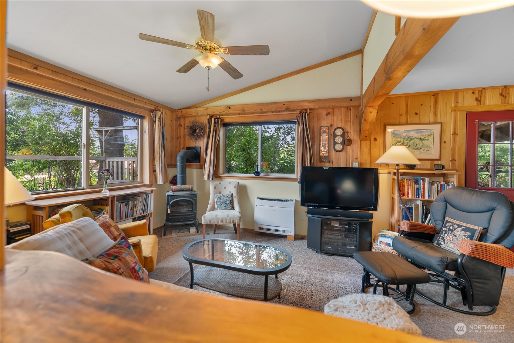 822 Main Street Winthrop, WA 98862 - Photo 8 of 40