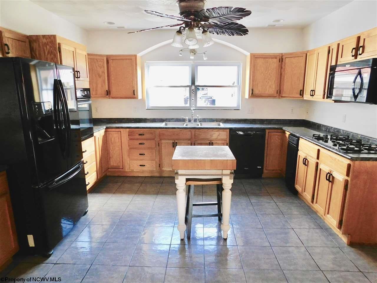 35 Moon Valley Road Morgantown, WV 26508 - Photo 6 of 20 Gallery Image 6