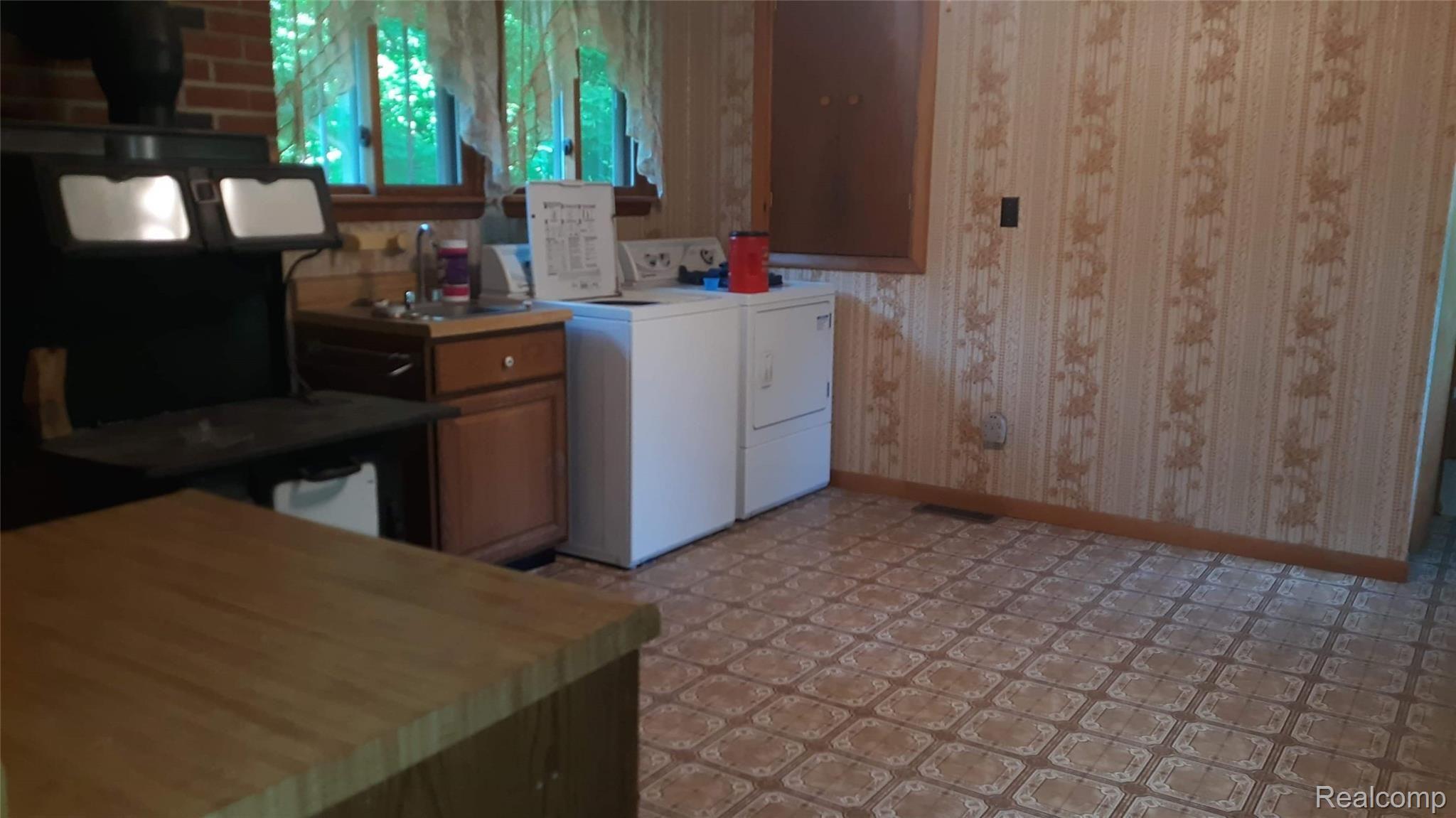 8050 East 8 Mile Road Luther, MI 49656 - Photo 10 of 15 received_710451619499793.jpeg