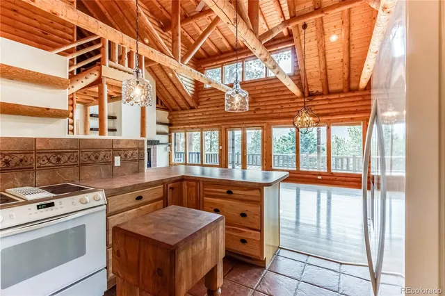 a view of a entryway of the house